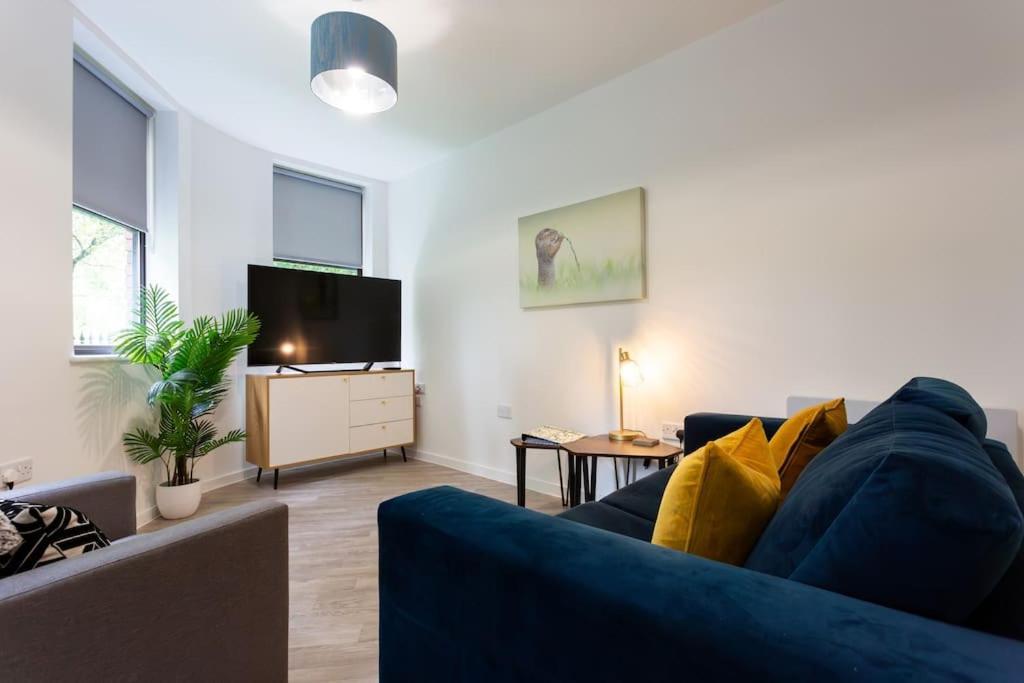 Polly'S Place Apartment Taunton & Free Off Road Parking & Wifi Экстерьер фото